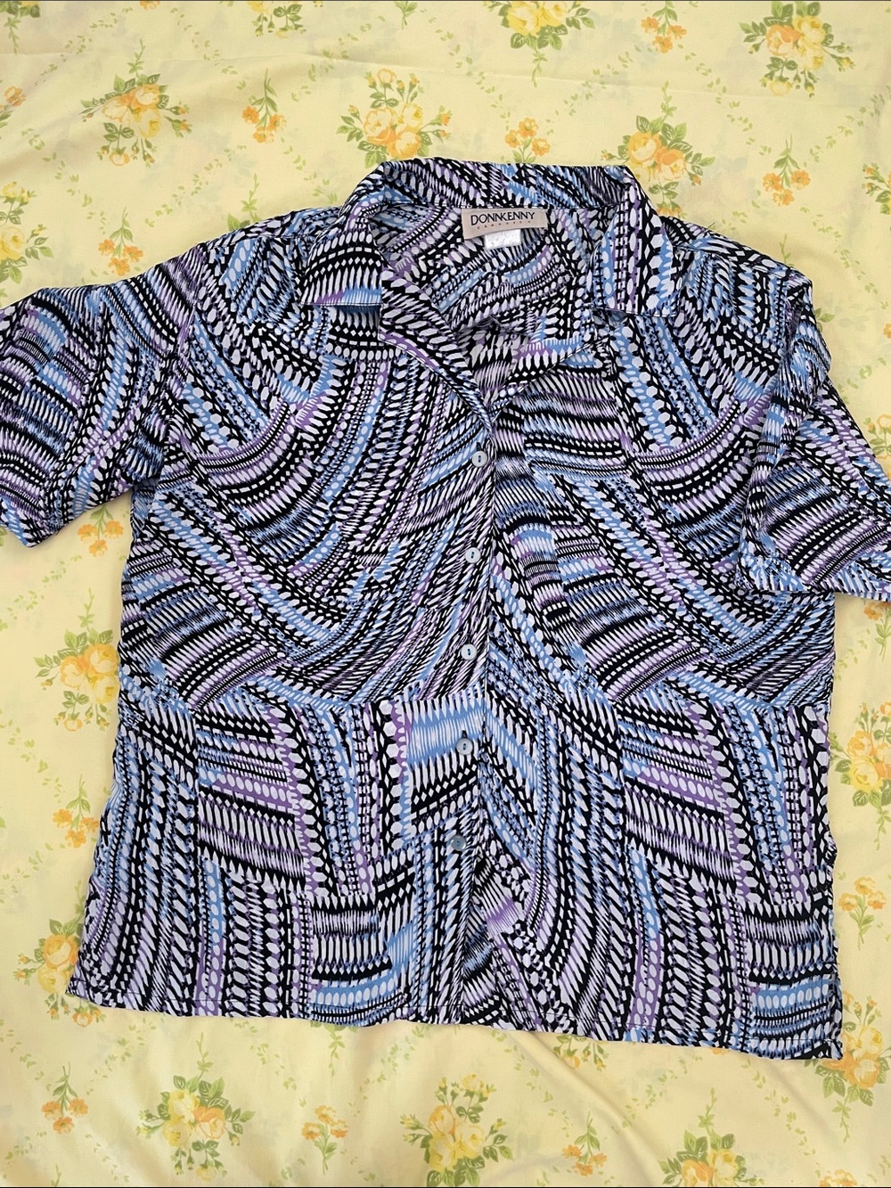 Vintage Donnkenny Cassie Short Sleeve Button Up